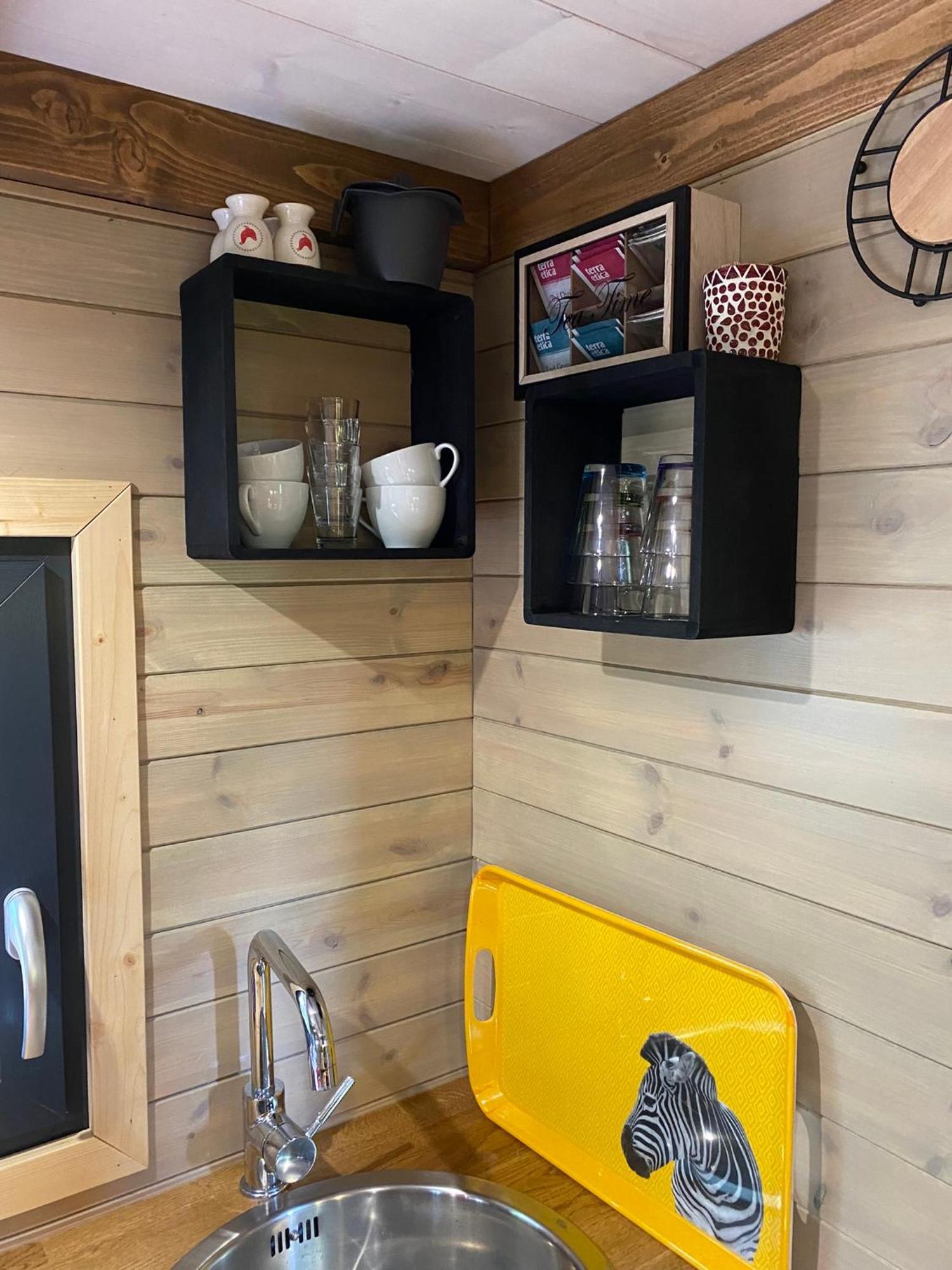 La Tiny House De Nanou Guest House Рошфор Екстериор снимка