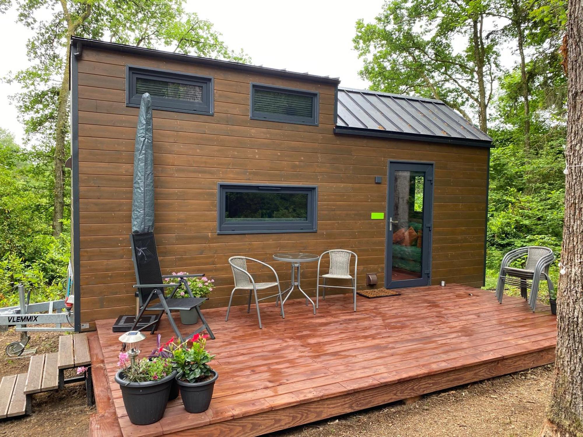 La Tiny House De Nanou Guest House Рошфор Екстериор снимка